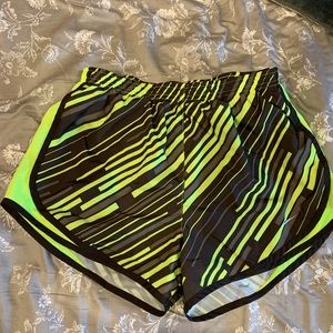 🚚MOVING SALE MUST GO Nike running shorts